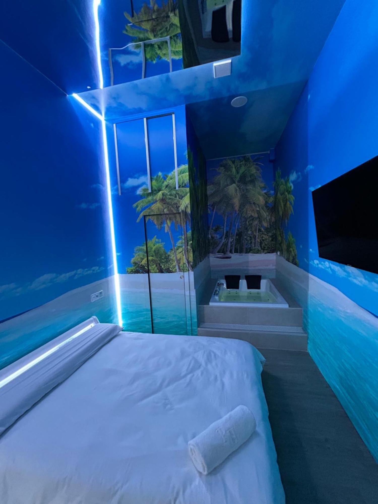 Habitacion Con Jacuzzi Y Bano Privado Madrid Ngoại thất bức ảnh