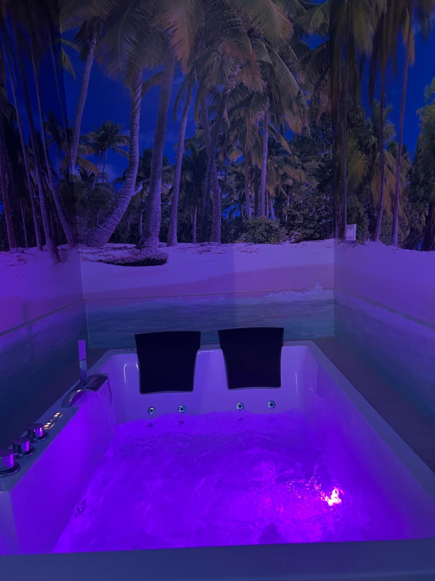 Habitacion Con Jacuzzi Y Bano Privado Madrid Ngoại thất bức ảnh