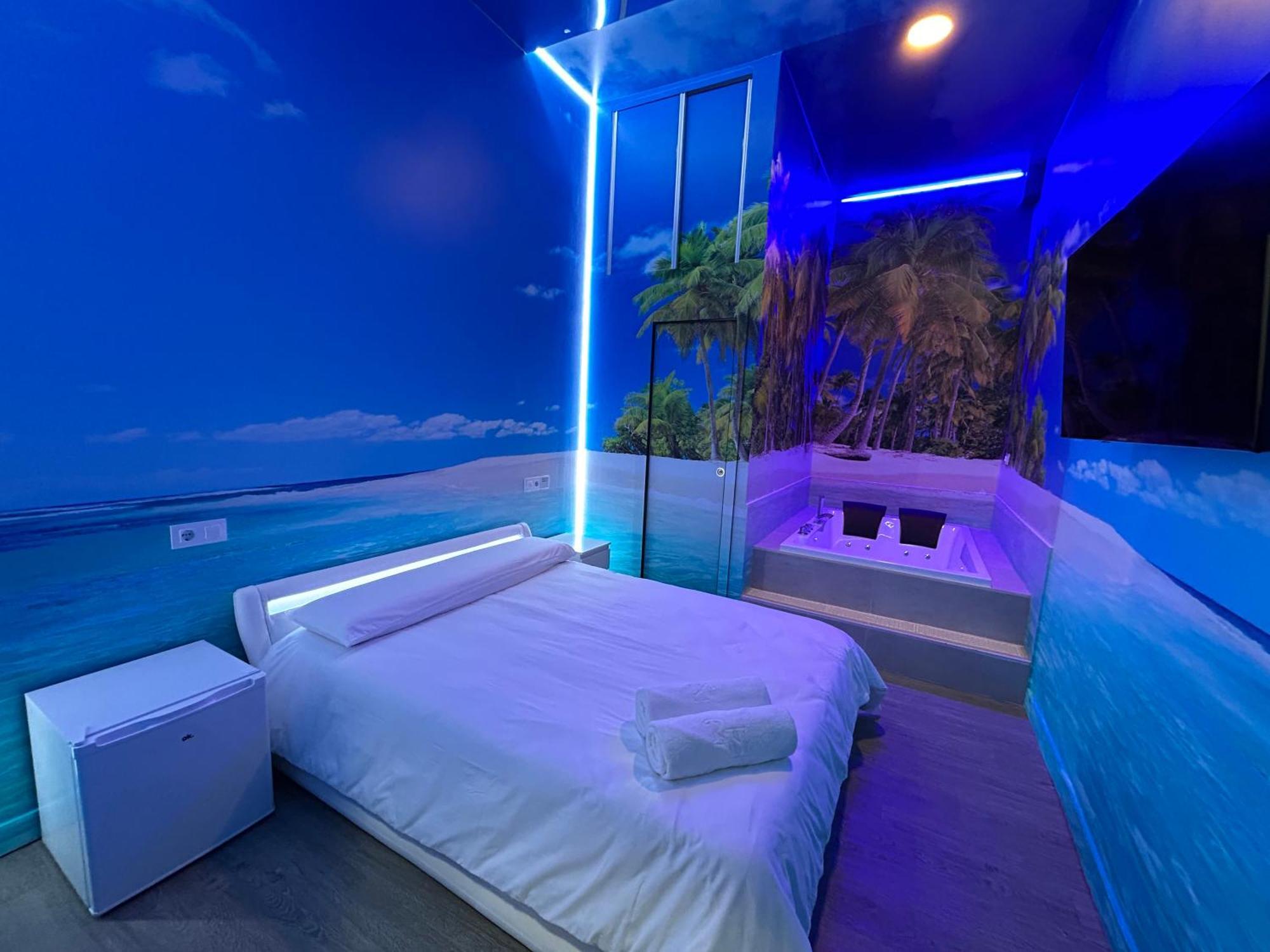 Habitacion Con Jacuzzi Y Bano Privado Madrid Ngoại thất bức ảnh